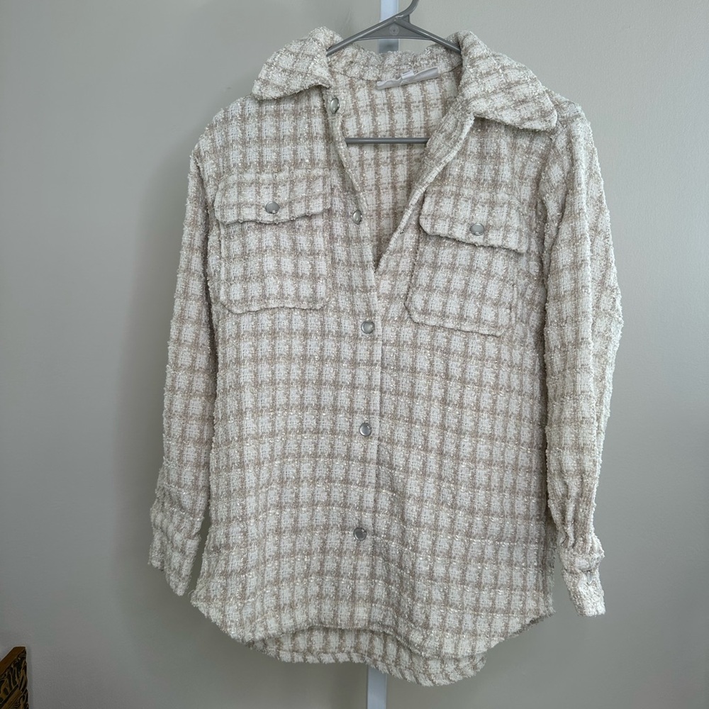 BB Dakota Shacket in Size XS